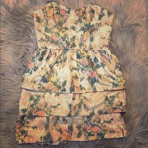 Cute Alice + Olivia strapless mini dress